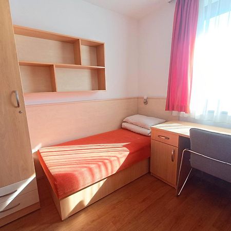 Famulus Kollégium Győr Exterior foto