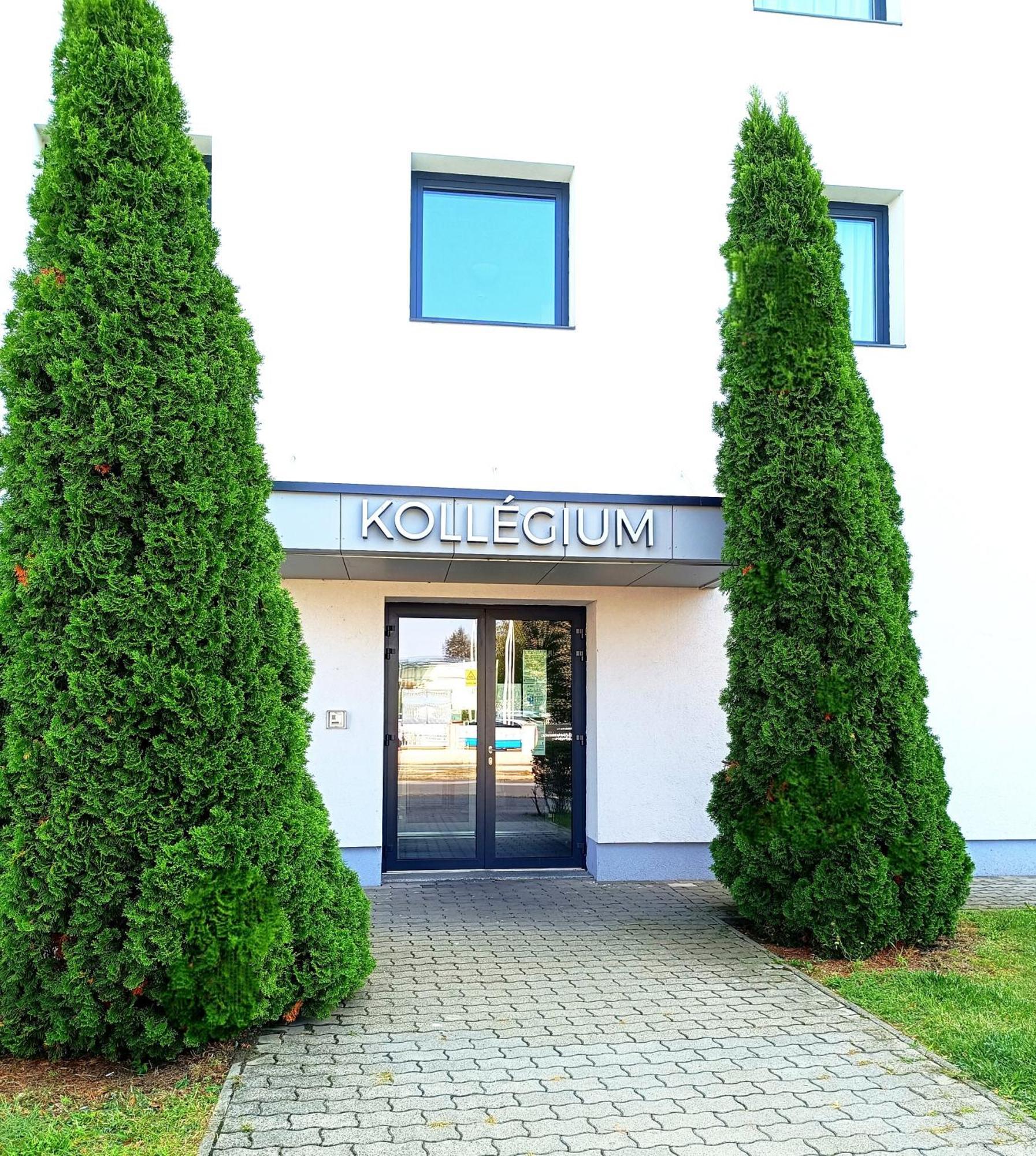 Famulus Kollégium Győr Exterior foto